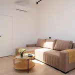 Apartamento Spacious Mansard In The Old Town