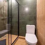 Spacious Mansard In The Old Town شقة