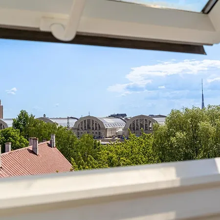 Apartamento Spacious Mansard In The Old Town