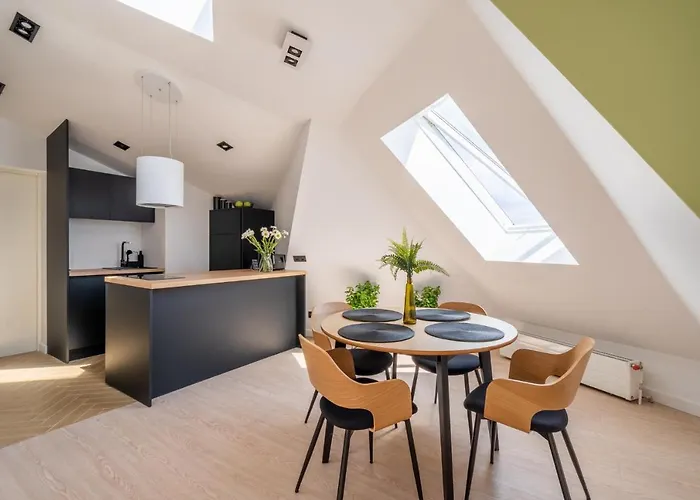 Daire Spacious Mansard In The Old Town Riga