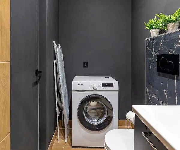 Daire Spacious Mansard In The Old Town